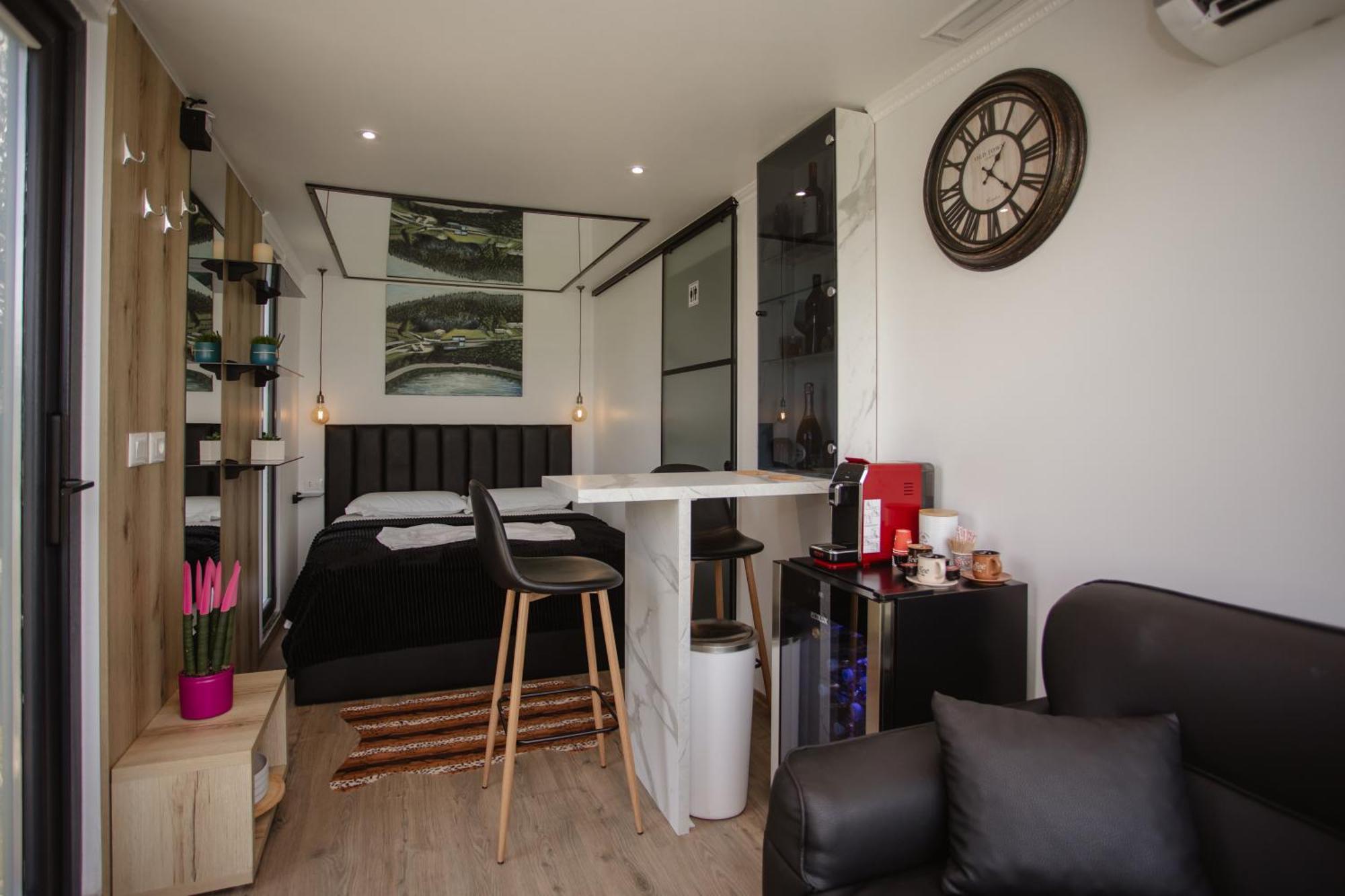 446 Tiny House Shiroke Villa ภายนอก รูปภาพ
