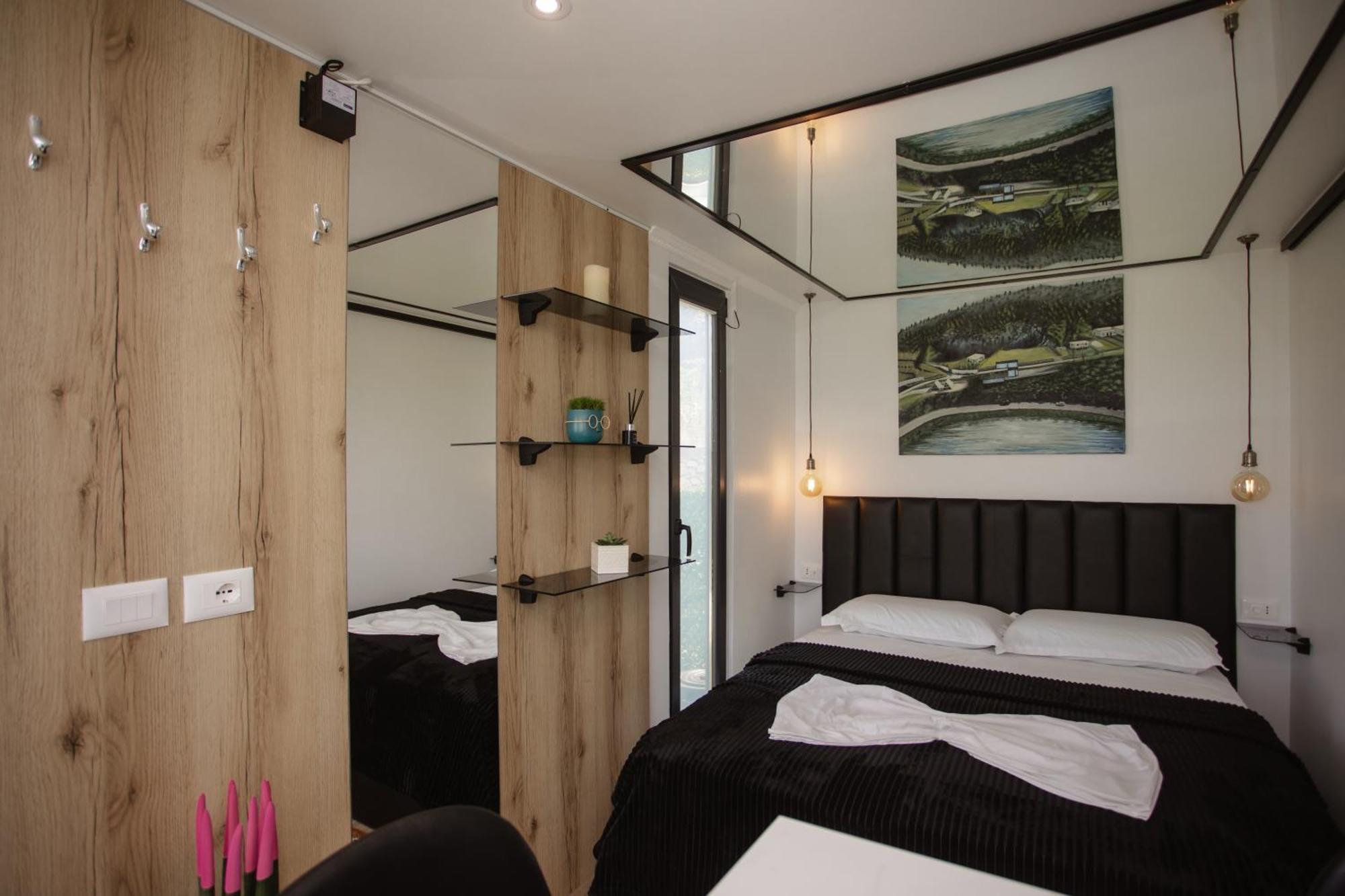 446 Tiny House Shiroke Villa ภายนอก รูปภาพ