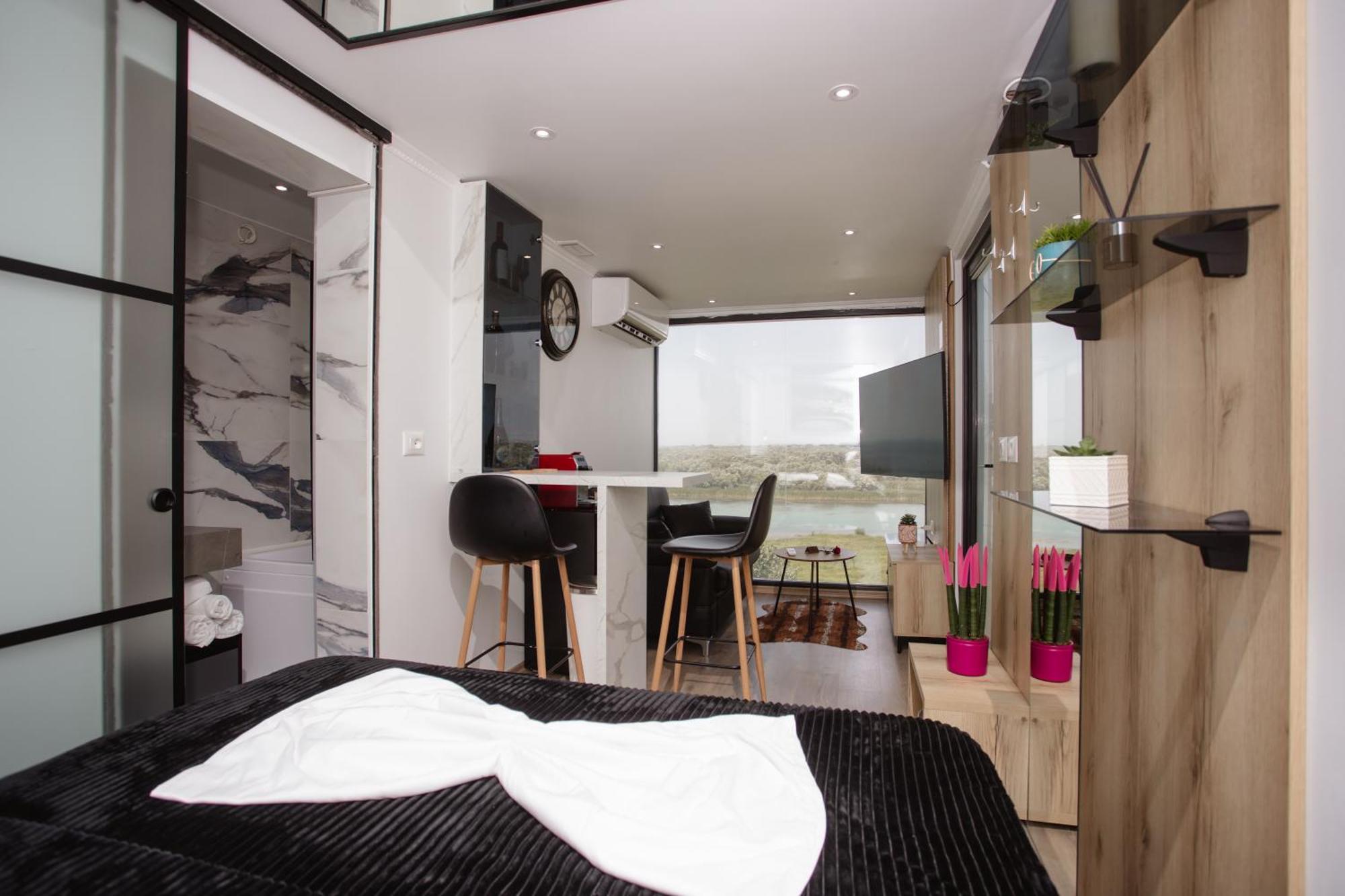 446 Tiny House Shiroke Villa ภายนอก รูปภาพ