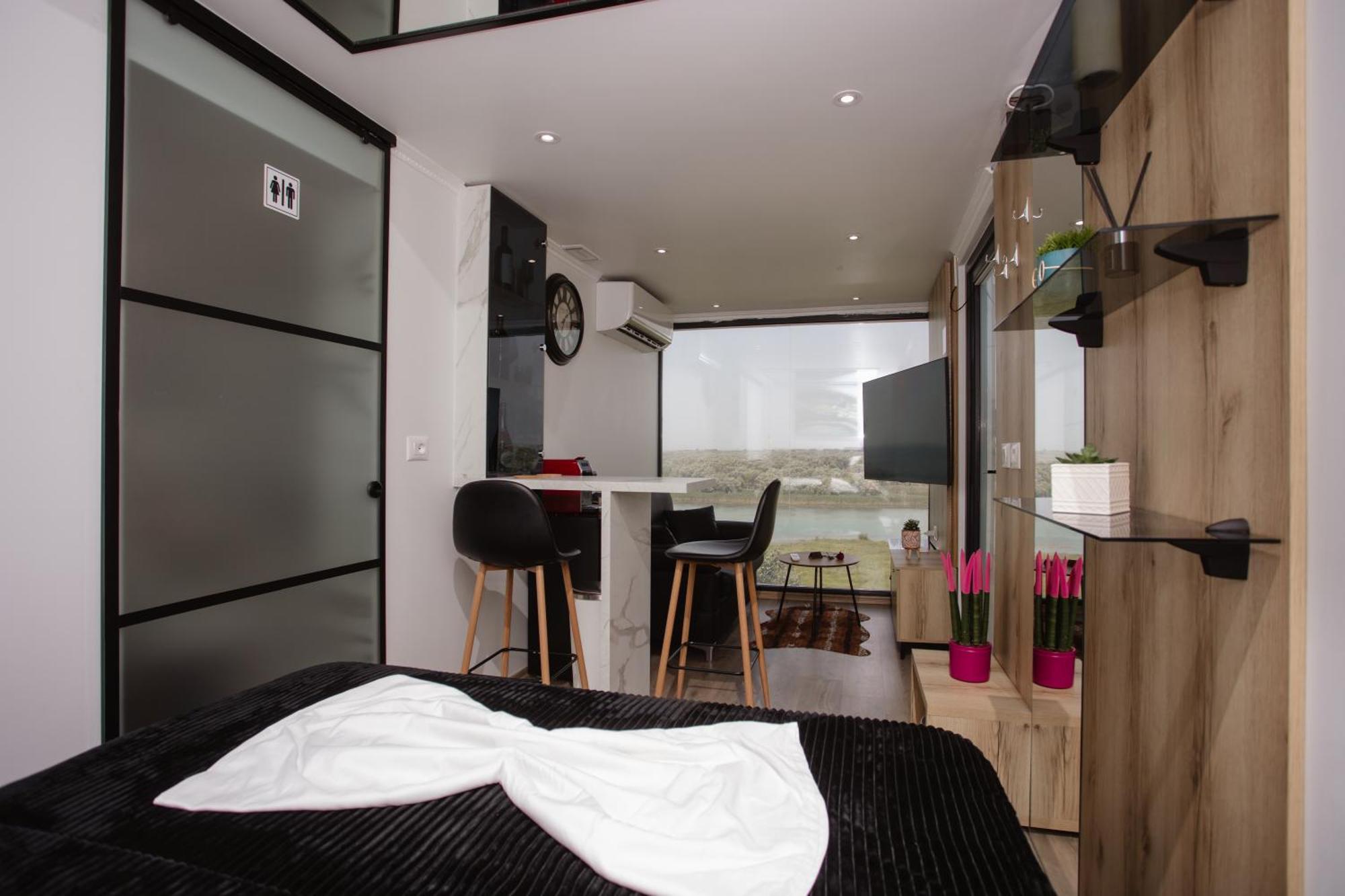 446 Tiny House Shiroke Villa ภายนอก รูปภาพ